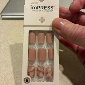 Impress PressOn Manicure 30 Nail 89030 Nude Sparkle Short Square New Unopened